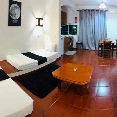 Apartment Nova T1 Rua Da Oura